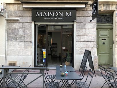 MAISON M